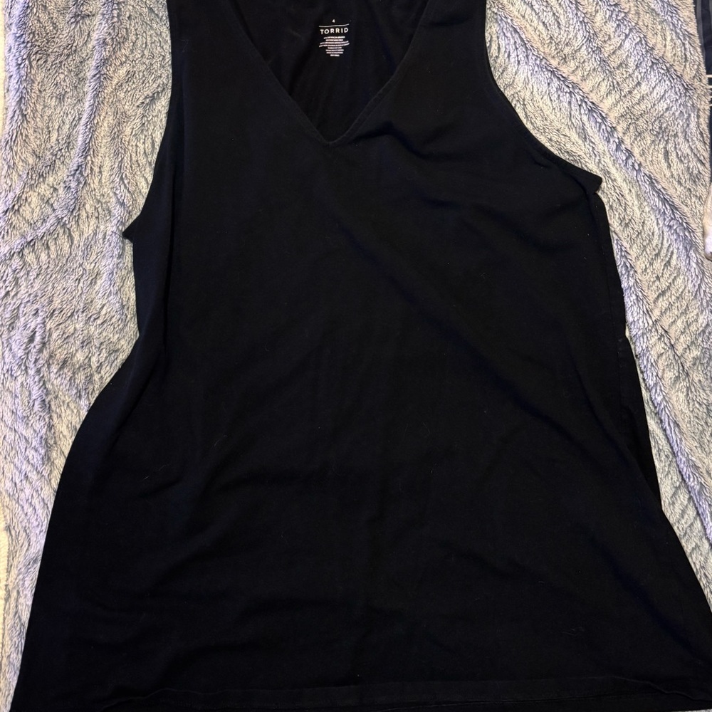 Torrid Plus Size Black V-Neck Tank Top